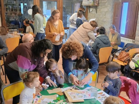 Taller de haikus y collage